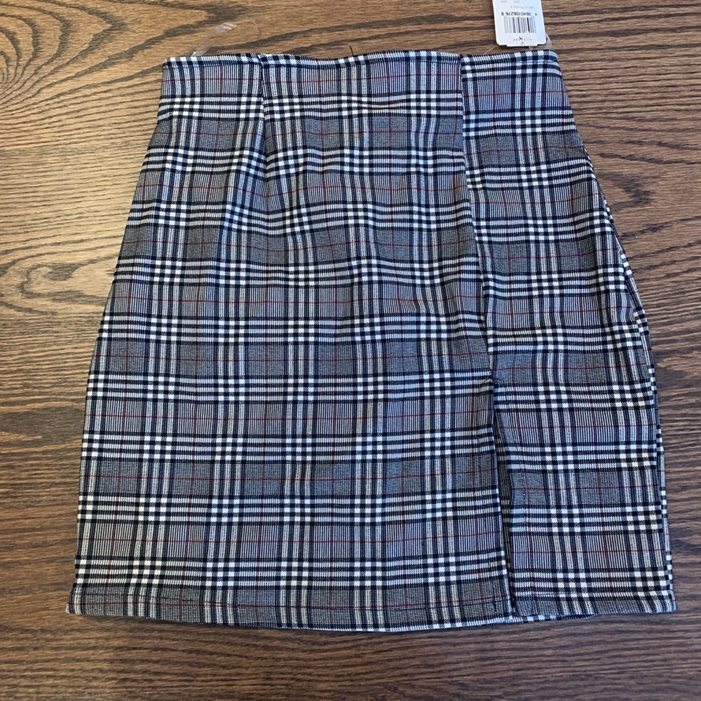 Windsor BRAND NEW mini skirt